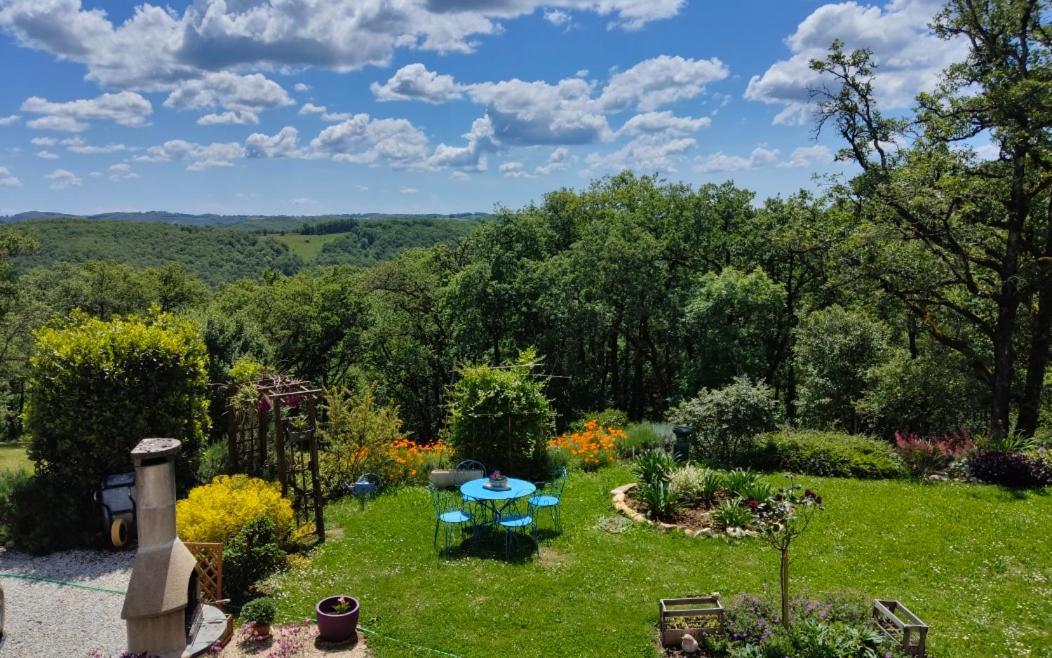 Le Colombie Gouleme Bed and Breakfast Concores Exteriör bild